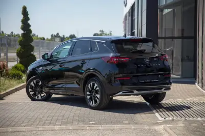 Opel Grandland X, letnik 2022 – slika 4