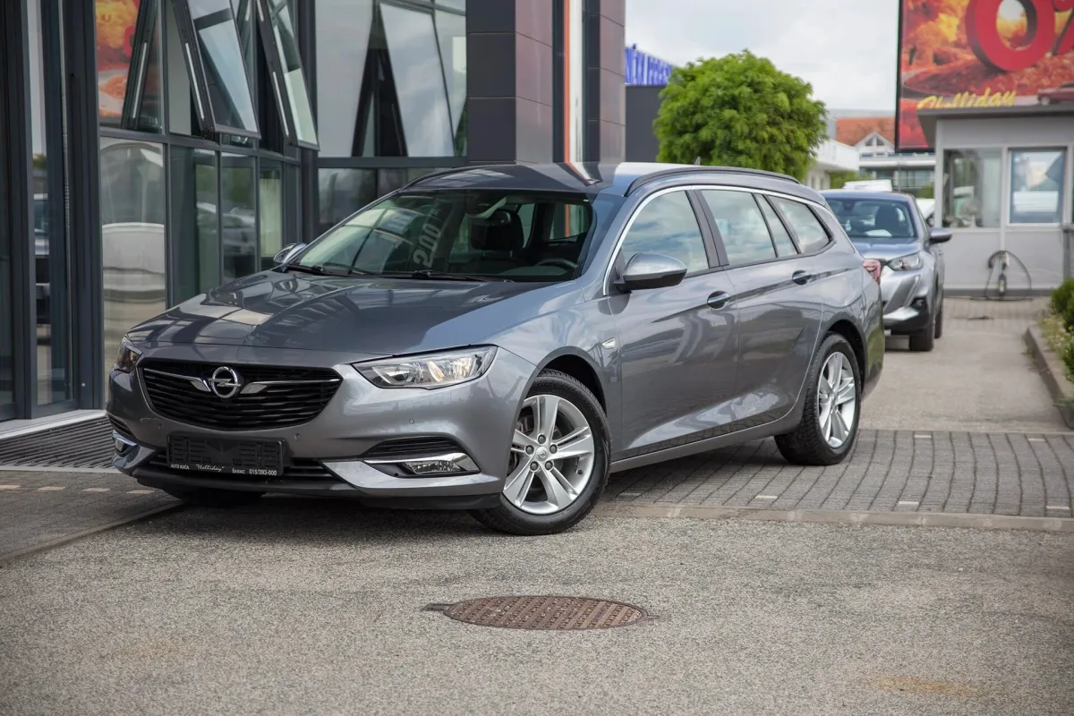 Opel Insignia, letnik 2020 – Dizel