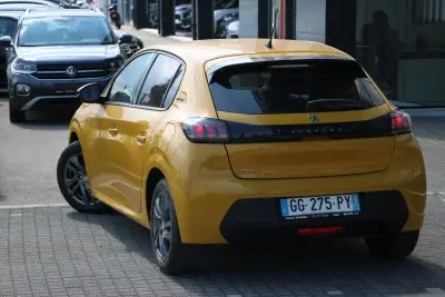 Peugeot 208, letnik 2022 – slika 3